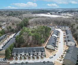 3132 Meadowstone Ln SW in Atlanta, GA - Building Photo - Building Photo