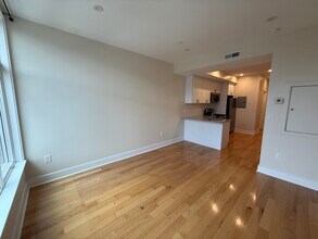 1259 N 23rd St, Unit 2 in Philadelphia, PA - Building Photo - Building Photo