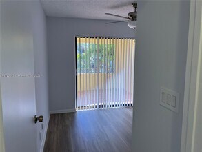 151 SW 95 Terrace in Pembroke Pines, FL - Building Photo - Building Photo