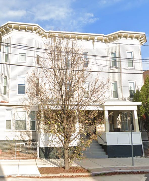 11A Beacon St in Somerville, MA - Building Photo