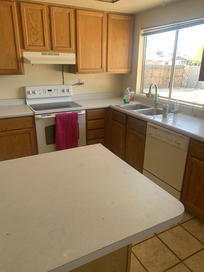 4520 W Lynn Cir in Tucson, AZ - Building Photo - Building Photo