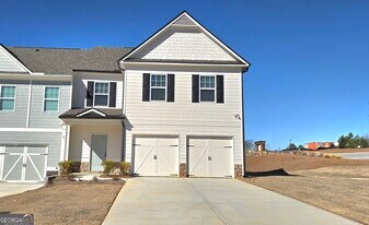 6 Umber Ln in Newnan, GA - Building Photo
