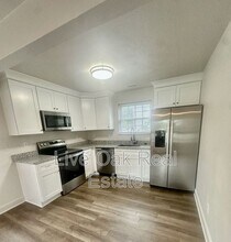 1606 Parks Ave in Virginia Beach, VA - Building Photo - Building Photo