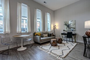 Ogden Apartments in Columbus, OH - Building Photo