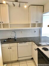 60 Babcock St, Unit 66 in Brookline, MA - Building Photo - Building Photo