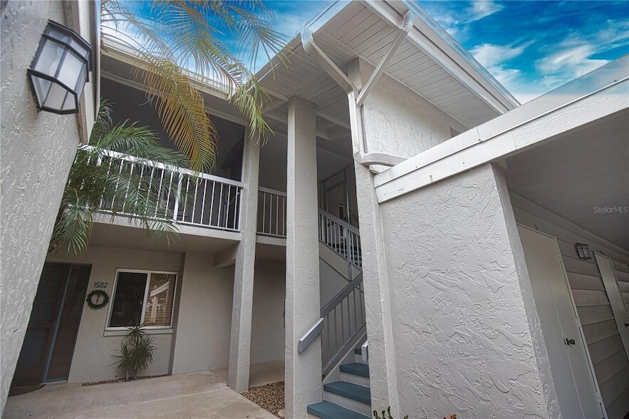 1505 Pine Lake Dr, Unit 5 in Venice, FL - Building Photo