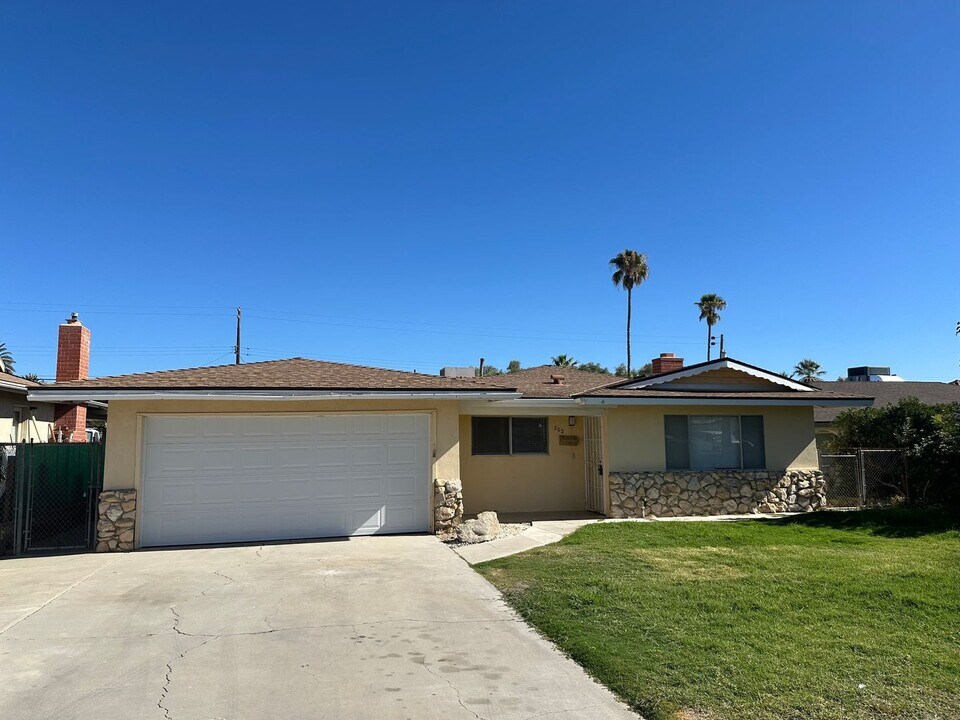 202 Irene St in Taft, CA - Building Photo