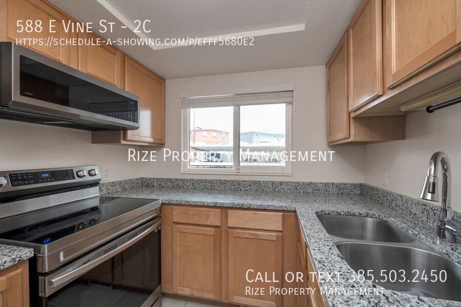 588 E Vine St in Murray, UT - Building Photo