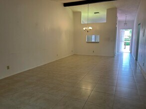 4864 Sable Pine Cir, Unit B in West Palm Beach, FL - Building Photo - Building Photo