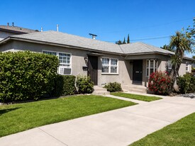 11321 Washington Pl in Los Angeles, CA - Building Photo