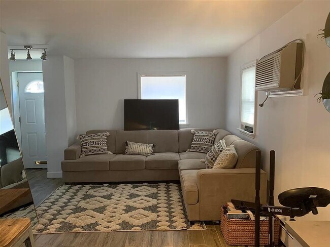 108 6th St in Hoboken, NJ - Building Photo - Building Photo