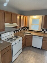 823 Airport Rd in Ferguson, MO - Building Photo - Building Photo