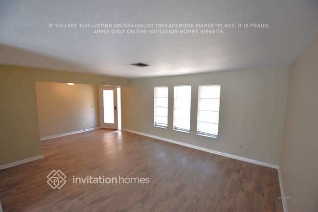 3875 SE 7th Pl in Cape Coral, FL - Foto de edificio - Building Photo