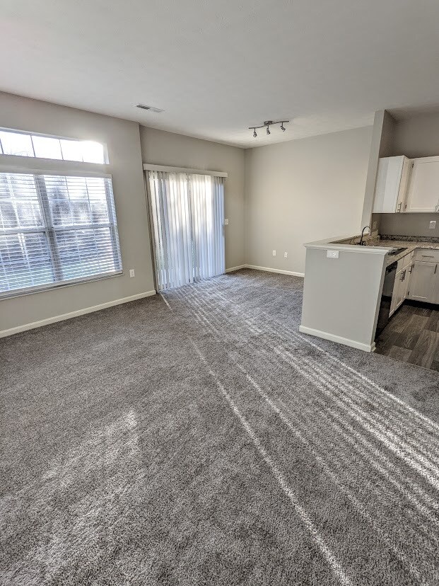 Spinnaker Cove Apartments in Dayton, OH