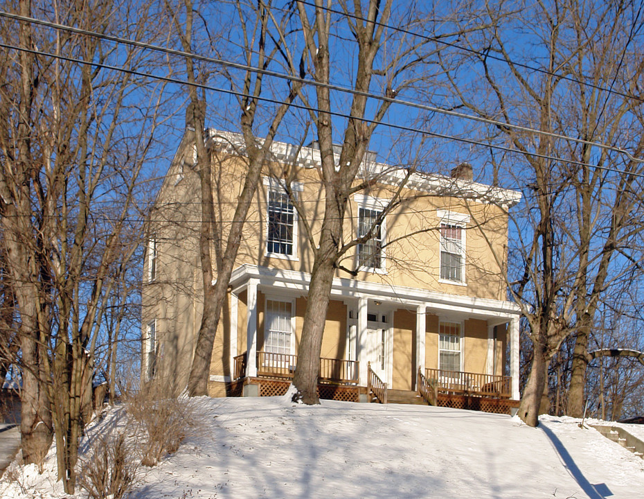 4118 Colerain Ave in Cincinnati, OH - Building Photo