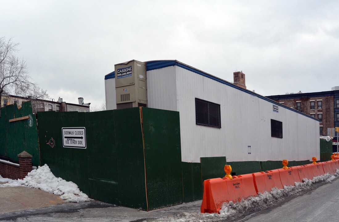 235 11th St in Brooklyn, NY - Building Photo