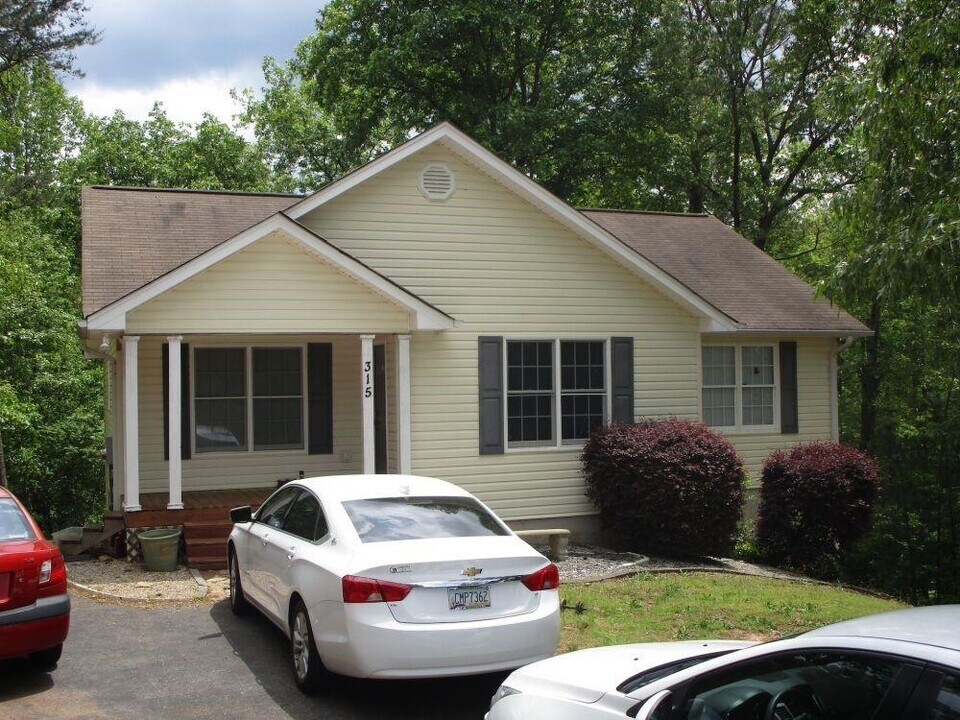 315 High Ridge Ln in Dahlonega, GA - Building Photo