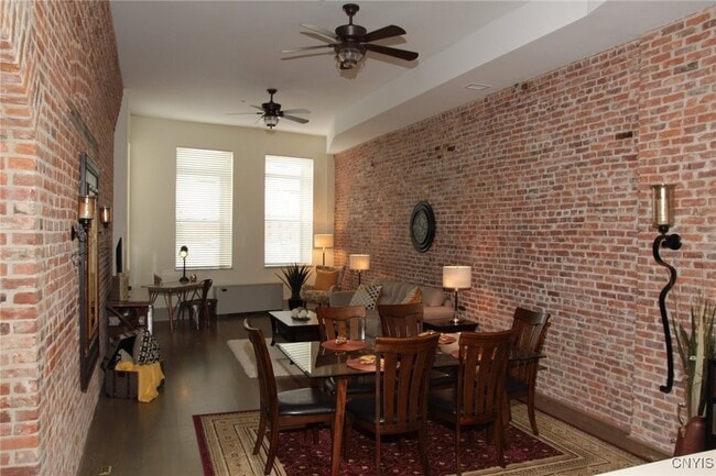 230 Genesee St in Utica, NY - Building Photo - Building Photo