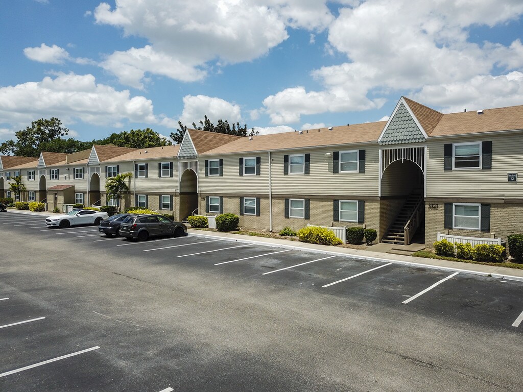 The Lexington Apartments in Sarasota, FL