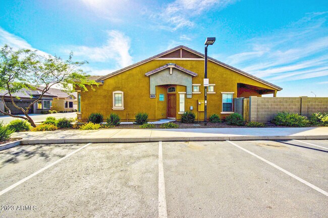 2725 E Mine Creek Rd-Unit -1196 in Phoenix, AZ - Building Photo - Building Photo