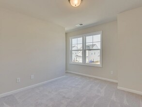 693 Count Fleet Ct in Graniteville, SC - Foto de edificio - Building Photo