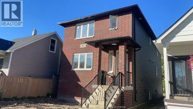 917 McKay Ave in Windsor, ON - Building Photo - Building Photo