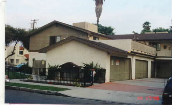 11062 Excelsior Dr in Norwalk, CA - Building Photo