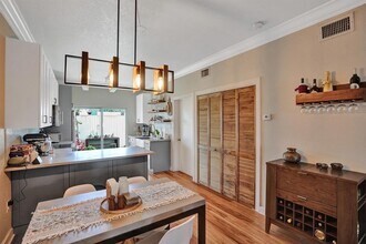 2000 Taylor St, Unit 2A in Hollywood, FL - Foto de edificio - Building Photo