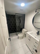 7487 SW 82nd St in Miami, FL - Building Photo - Building Photo