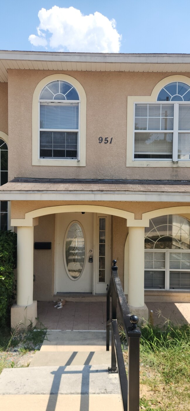 property at 963 E Main St