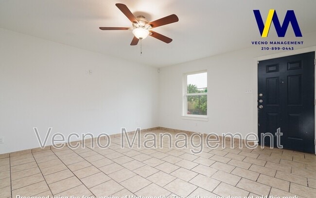 214 Nopal St in San Antonio, TX - Foto de edificio - Building Photo