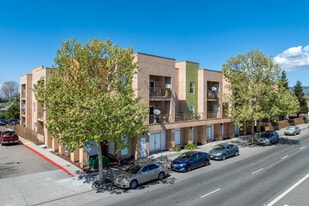 Brookfield Place in Oakland, CA - Building Photo