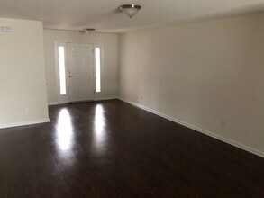 18 Millie Ln in Port Wentworth, GA - Building Photo - Building Photo