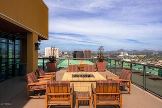 310 S 4th St, Unit 1405 in Phoenix, AZ - Building Photo - Building Photo