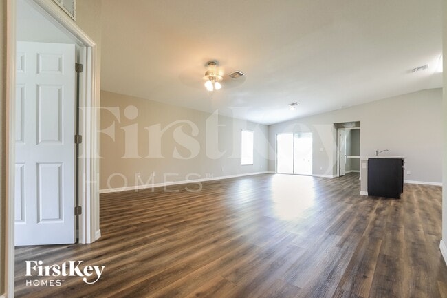 22586 Laika Ave in Port Charlotte, FL - Building Photo - Building Photo