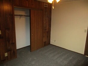 1004 Charlotte Dr in Normal, IL - Building Photo - Building Photo