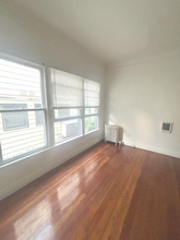 5987 Franklin Ave, Unit 108 in Los Angeles, CA - Building Photo - Building Photo