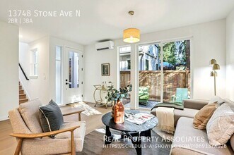 13748 Stone Ave N in Seattle, WA - Building Photo - Building Photo