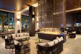 The Sterling at Regent Square in Houston, TX - Building Photo - Building Photo