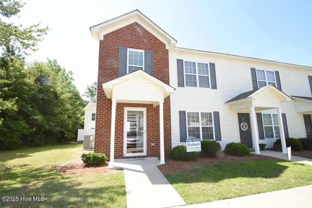 4267 Dudleys Grant Dr in Winterville, NC - Building Photo