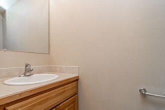 516 Jerry Dr in Junction City, KS - Building Photo - Building Photo