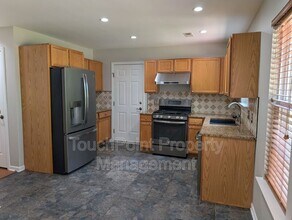 9935 Redbud Tree Ct in Charlotte, NC - Building Photo - Building Photo