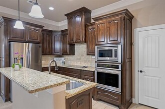 120 Cherokee St in Greenville, TX - Building Photo - Building Photo