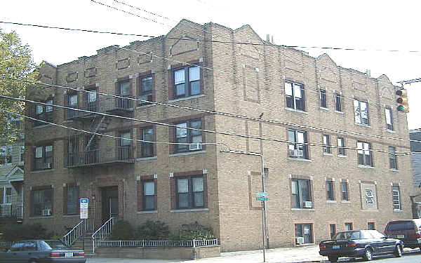 248-250 Avenue B in Bayonne, NJ - Building Photo - Building Photo