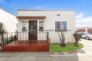 740 E La Habra Blvd in La Habra, CA - Building Photo