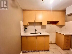 46 Clifton Ct in Markham, ON - Building Photo - Building Photo