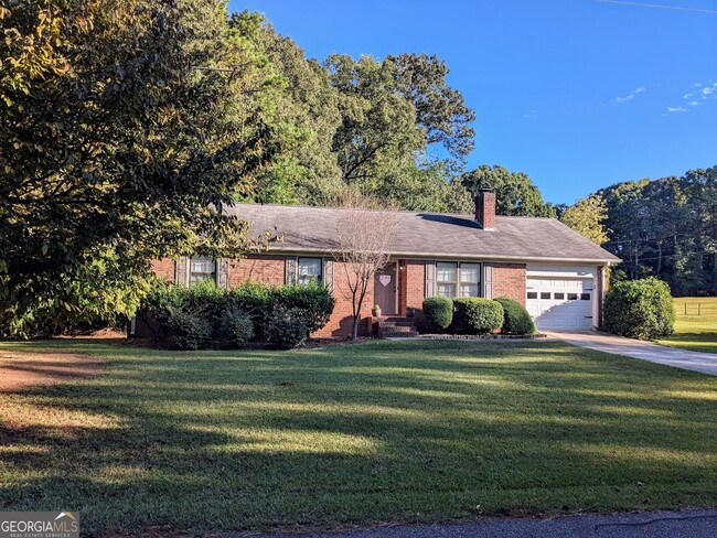 1010 Cherokee Cir in Athens, GA - Building Photo - Building Photo