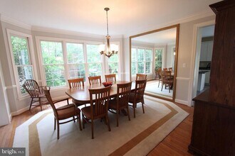 8308 Wolftrap Rd in Vienna, VA - Building Photo - Building Photo