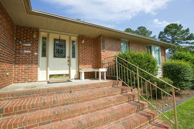 1205 Greenbriar Dr in Vass, NC - Building Photo - Building Photo
