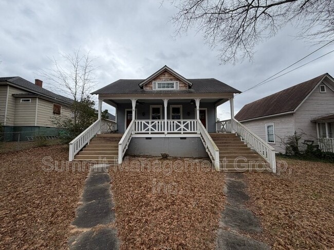 property at 8 N Broad St